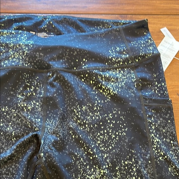 Zella Black and Yellow Performance Leggings 2X - Picture 4 of 9